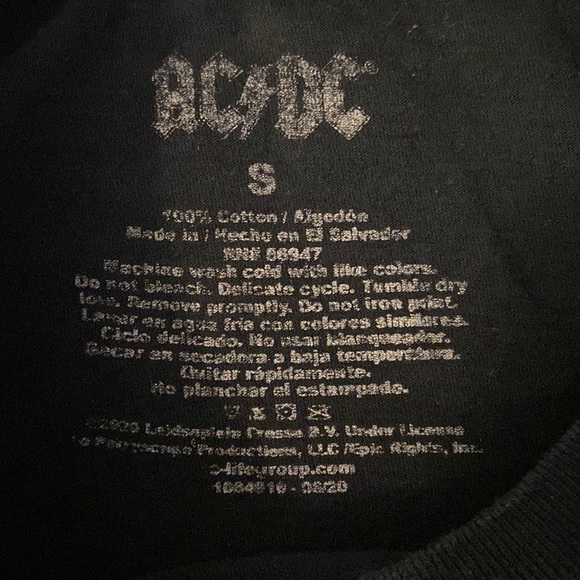 AC DC Back In Black Short Sleeve Size Small Distressed Print Tee Shirt - Picture 2 of 4